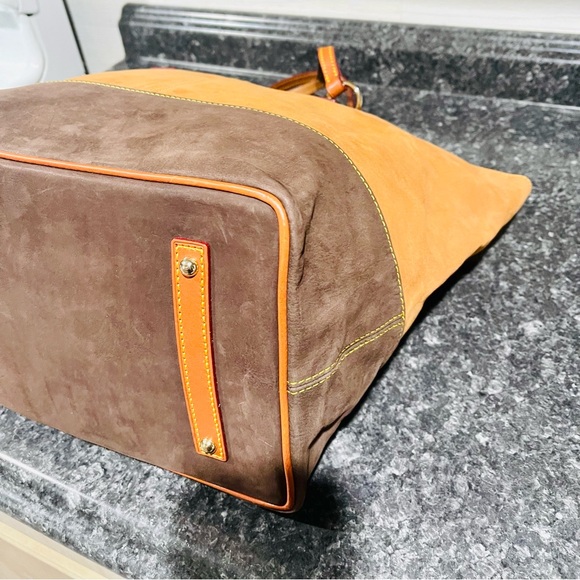 NWOT Lg Suede Toby Tote - Picture 9 of 11